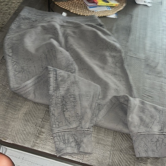 Lululemon Warm Down Jogger *7/8 Length
Thread Dye Rover Black 6 - Picture 7 of 11